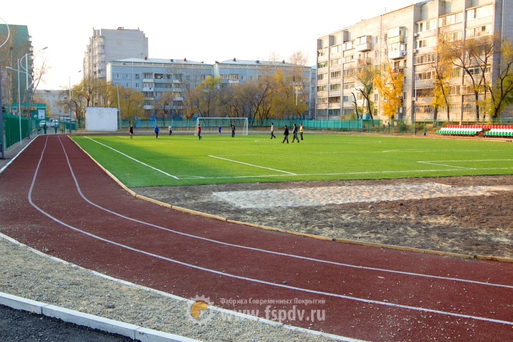 Что есть на школьном стадионе